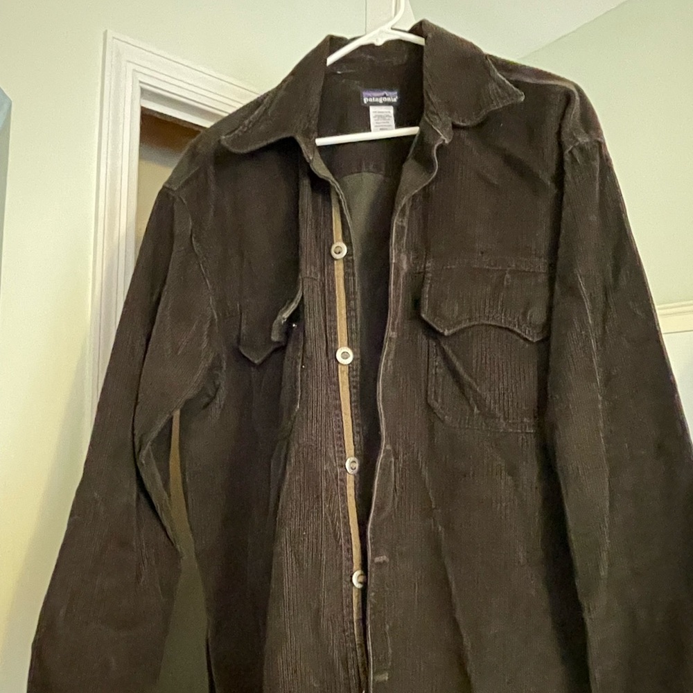 Men’s brown Patagonia corduroy button up jacket